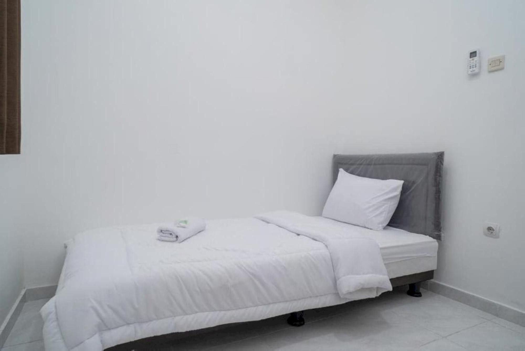 Oyo 94143 Mahagoni House Syariah 호텔 보고르 외부 사진