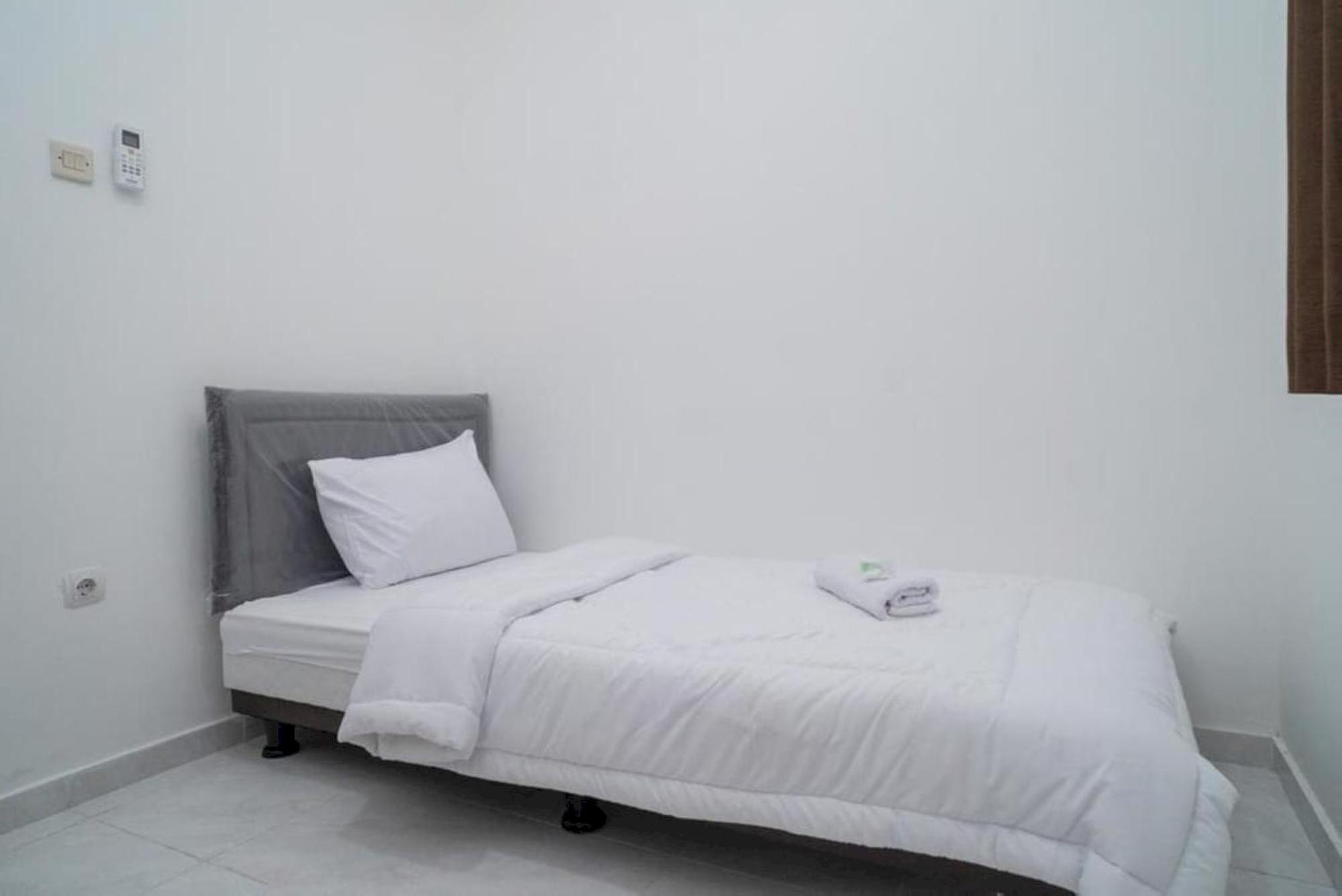 Oyo 94143 Mahagoni House Syariah 호텔 보고르 외부 사진