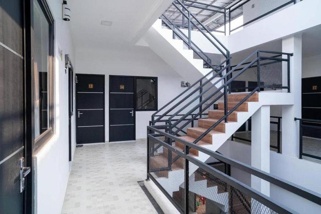 Oyo 94143 Mahagoni House Syariah 호텔 보고르 외부 사진